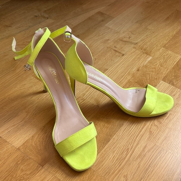 Dream Pairs Neon Yellow Strappy Heels - Picture 1 of 1